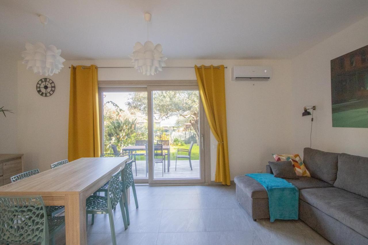 Domek Villa A 100Mt Dalla Spiaggia คาโปแตร์รา ภายนอก รูปภาพ
