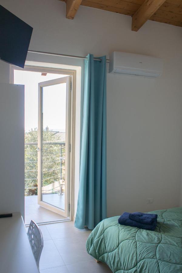 Domek Villa A 100Mt Dalla Spiaggia คาโปแตร์รา ภายนอก รูปภาพ
